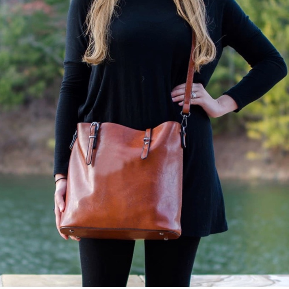 Brown shoulder bag